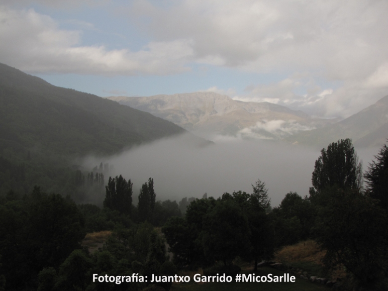 Niebla y lluvia sobre el valle. Fotografía de Juantxo Garrido #MicoSarlle (Asociación Micológica Sarllé-Cerler-Huesca)